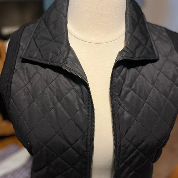 Jones New York Black Quilted Vest - Picture 2 of 8